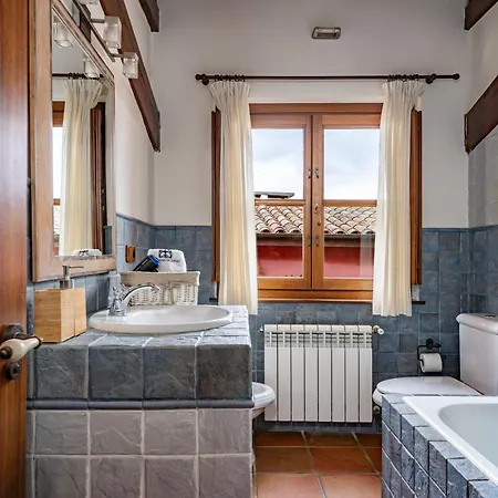 La Quintana De Somao, Casa De Arriba Nyaraló Somado